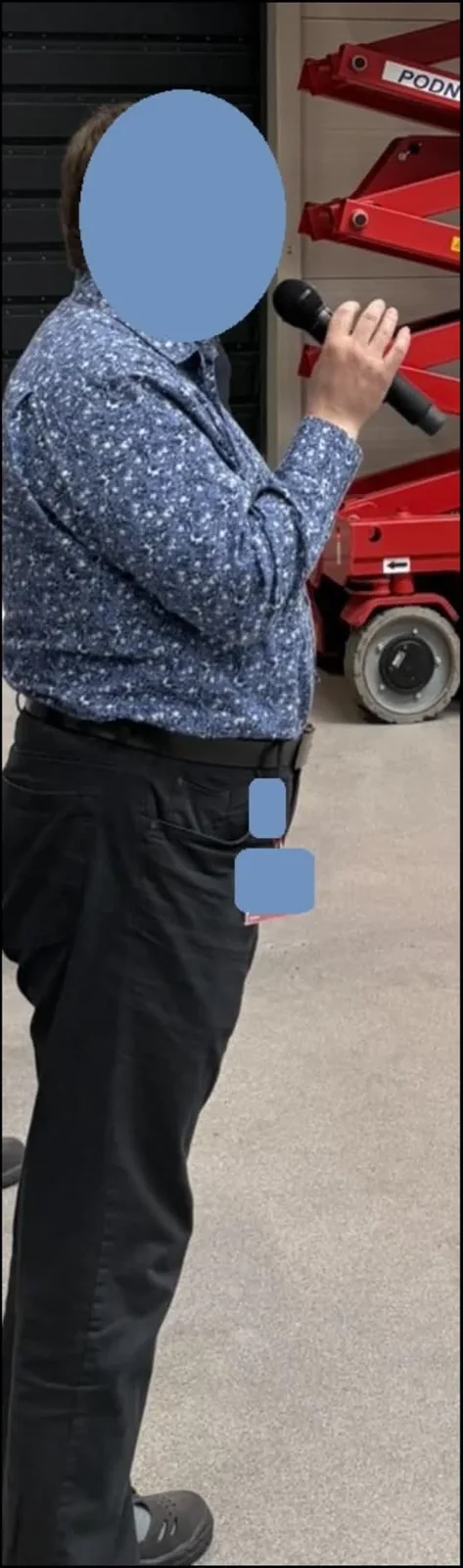 Tomek przed zmianą, z zachowanym zasłonięciem twarzy